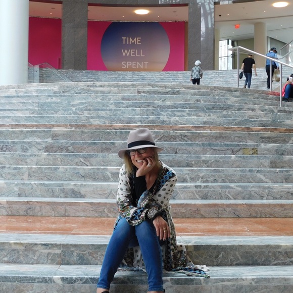 Meet your Posher, Mary Jo - Picture 6 of 8